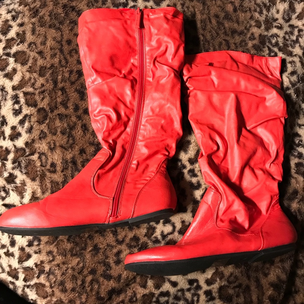 Red slouchy boots